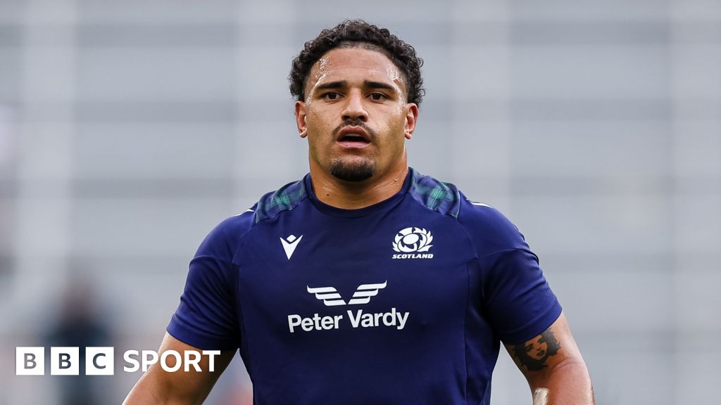 Seven players leave Scotland squad