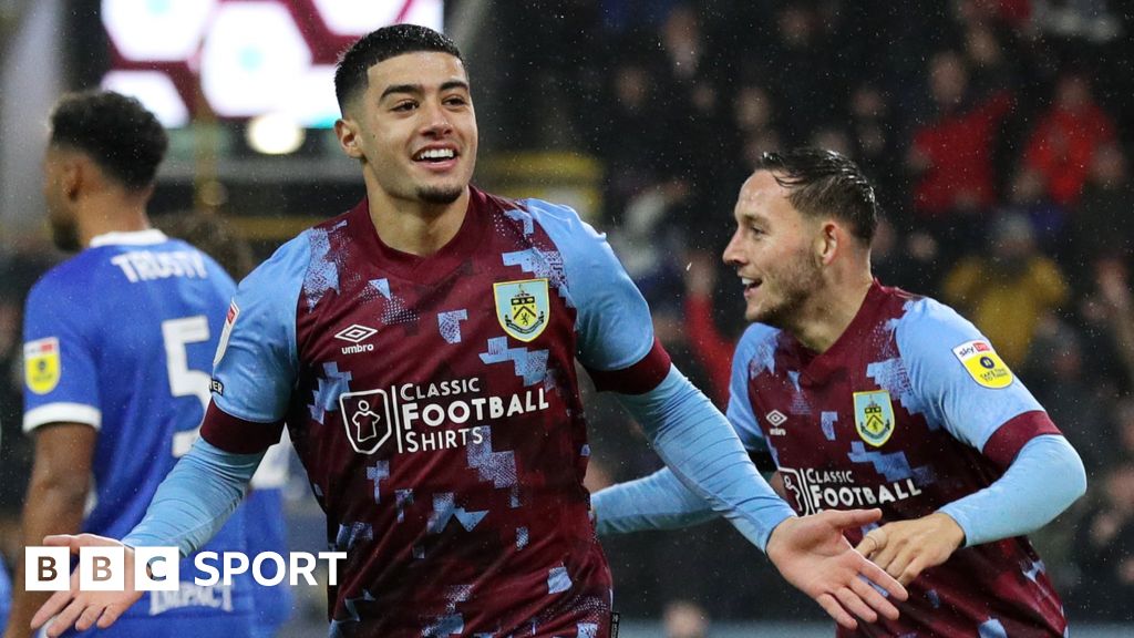 Burnley 3-0 Birmingham City: Leaders ease further clear by beating Blues -  BBC Sport