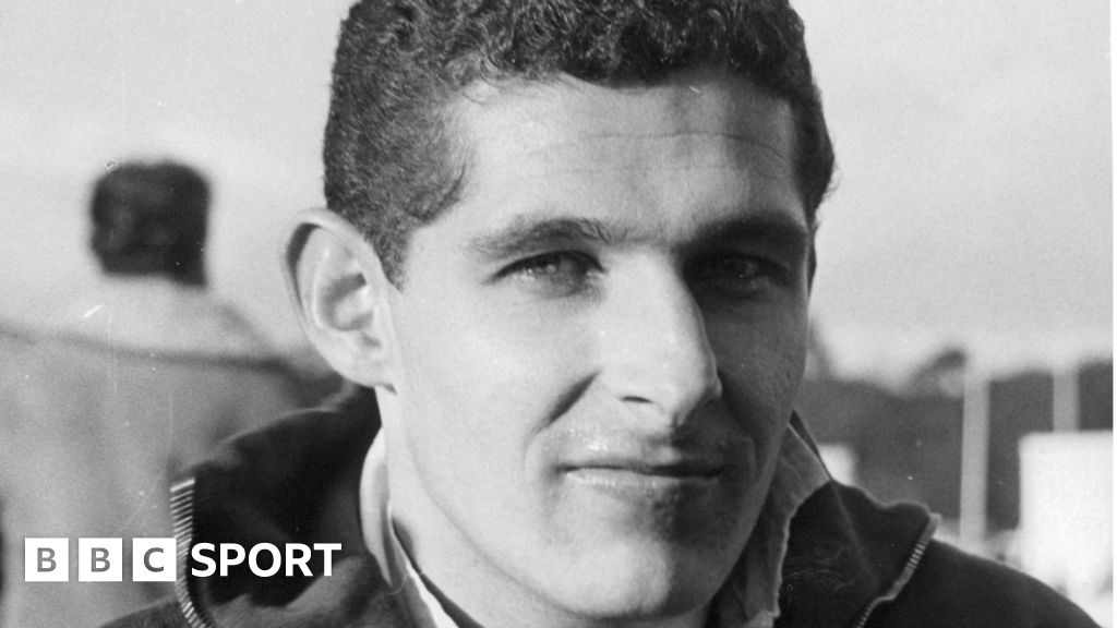 Alan Rees: Sixties rugby and cricket star dies - BBC Sport
