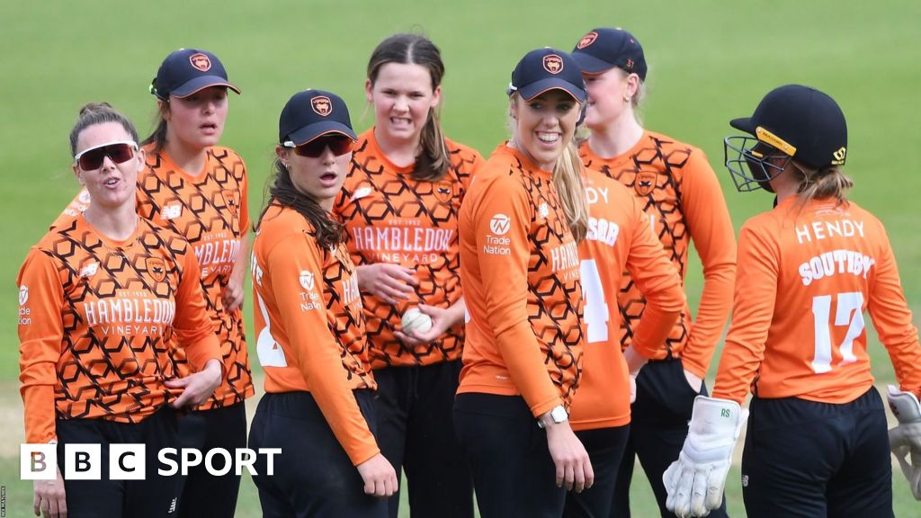 ECB inviting counties to run top-tier women’s sides from 2025