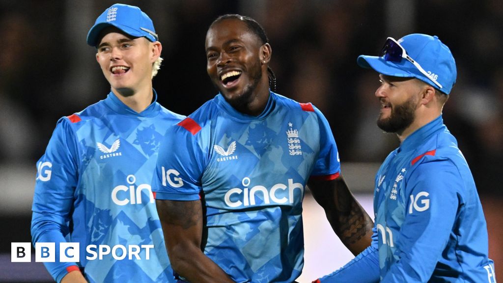 Impressive England thrash Australia to level ODI series