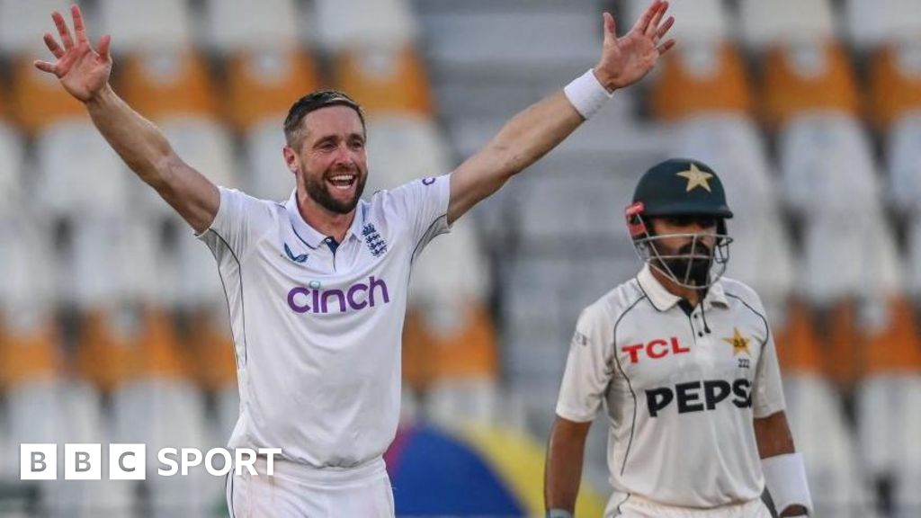 England Performs Well Despite Flat Pitch in Multan Test