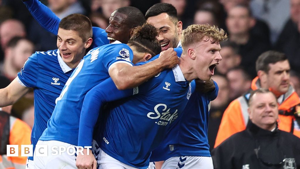 Everton 2-0 Liverpool: Toffees Claim Vital Win To Dent Rivals' Title ...