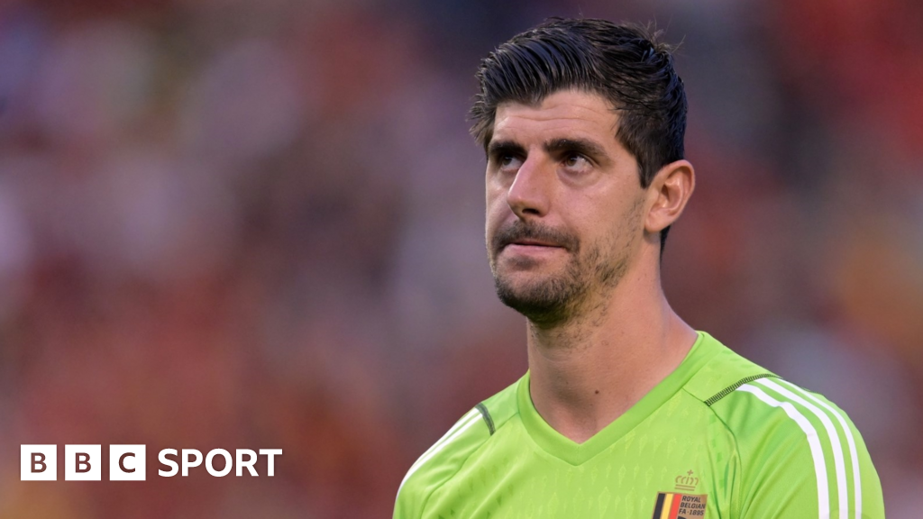 Thibaut Courtois: Belgische doelman ‘zeer teleurgesteld’ nadat Domenico Tedesco zei dat hij weigerde te reizen