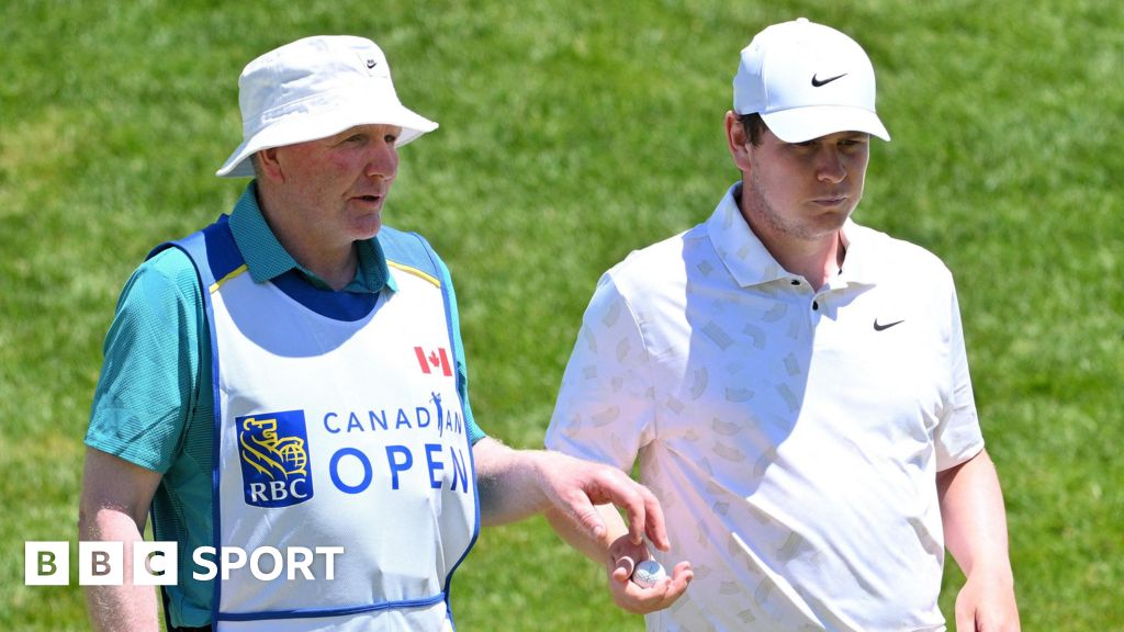 Bob MacIntyre credits caddie dad Dougie for second-round lead – BBC Sport