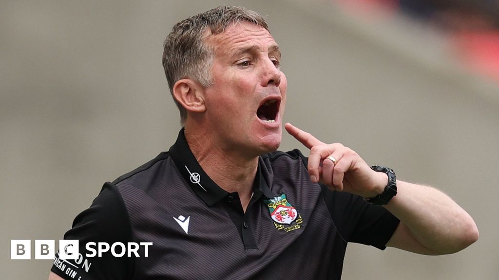 Wrexham manager Phil Parkinson looking to 'bring in quality' - BBC Sport