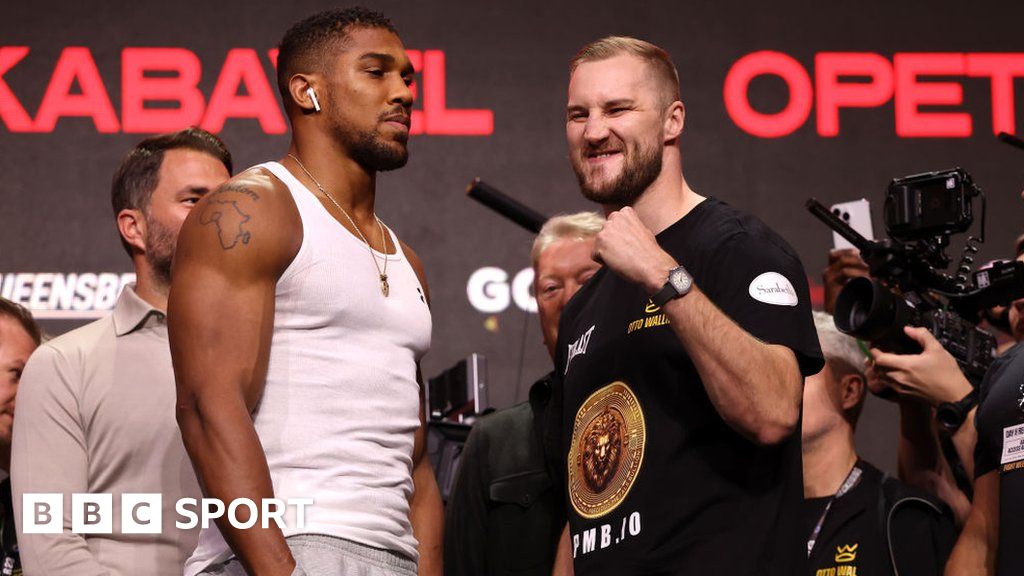 Anthony Joshua v Otto Wallin: Briton says he is ‘happy’ after weighing 13lb heavier than Swede