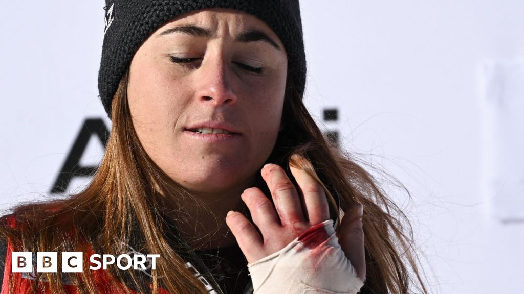 Sofia Goggia Wins World Cup Downhill In St Moritz Despite Two Broken Fingers Bbc Sport 6164