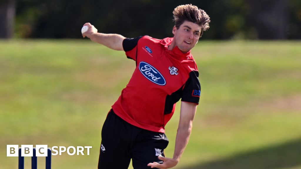 Zak Foulkes Birmingham Bears sign New Zealand T20 seamer BBC Sport