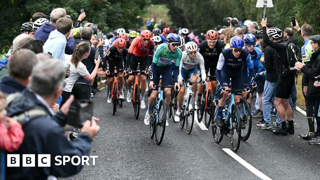 Tour of Britain: Stevie Williams wins back-to-back stages