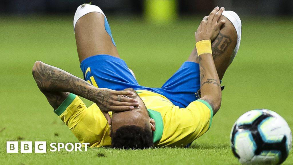 Neymar Injured in Brazil Training Ahead of 2019 Copa America