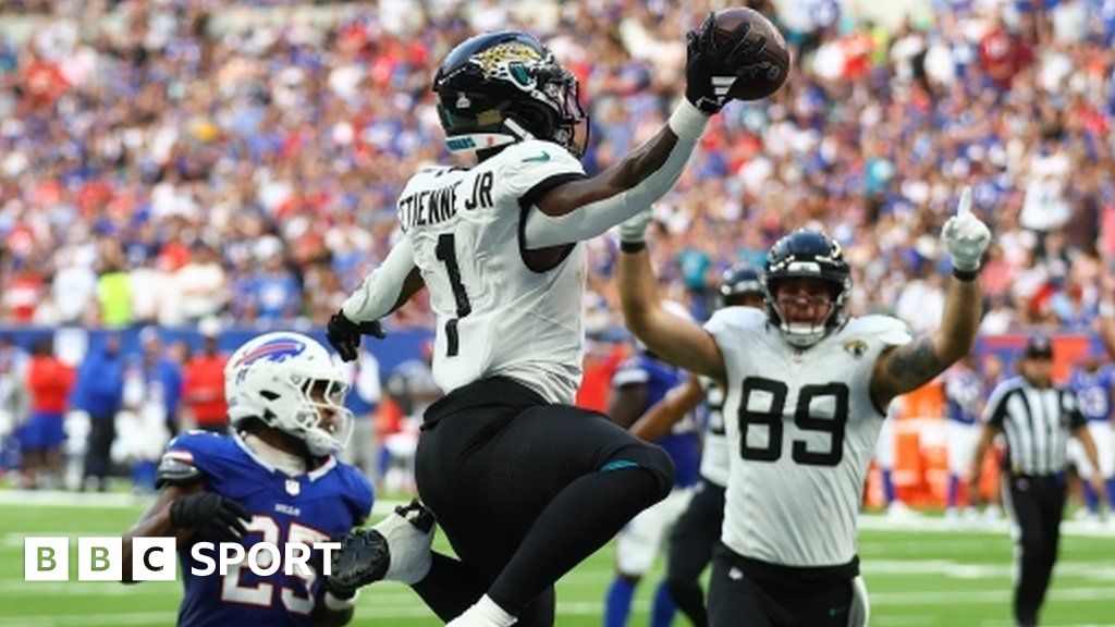 Watch Philadelphia Eagles v Jacksonville Jaguars live in the NFL London  Games - Live - BBC Sport