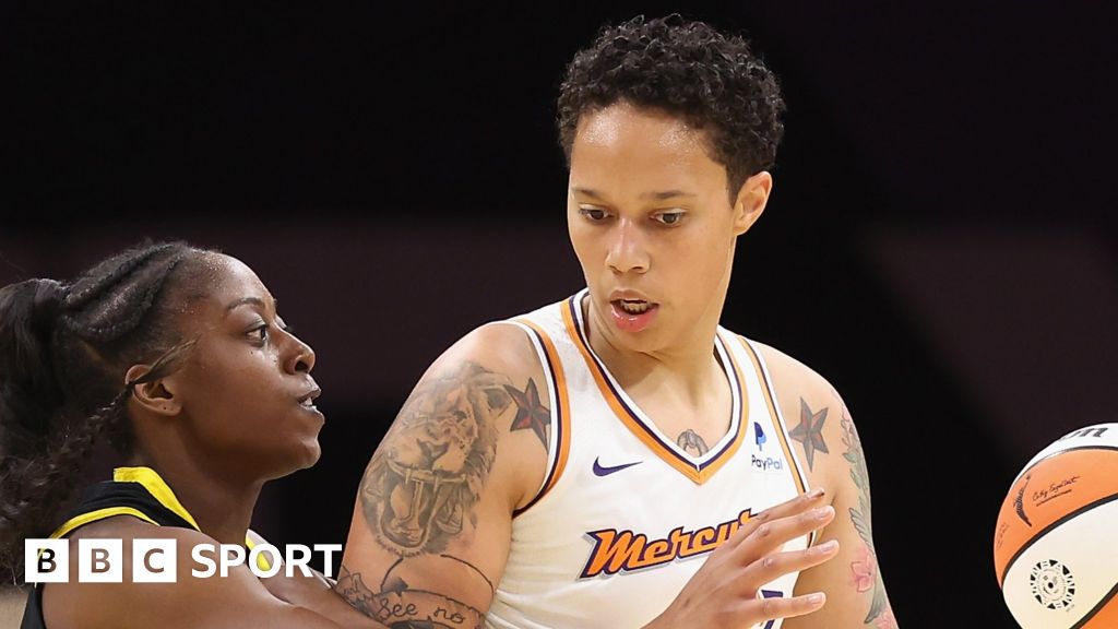 Brittney Griner plays first match for Phoenix Mercury since release