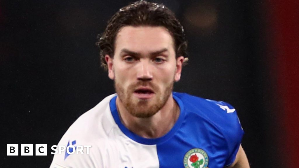 Sam Gallagher: Blackburn Rovers striker signs new contract - BBC Sport