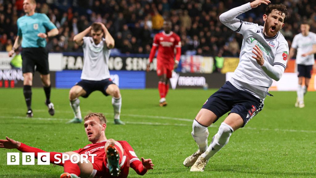 Ian Evatt Bolton Wanderers boss says side need 'miracle' to win