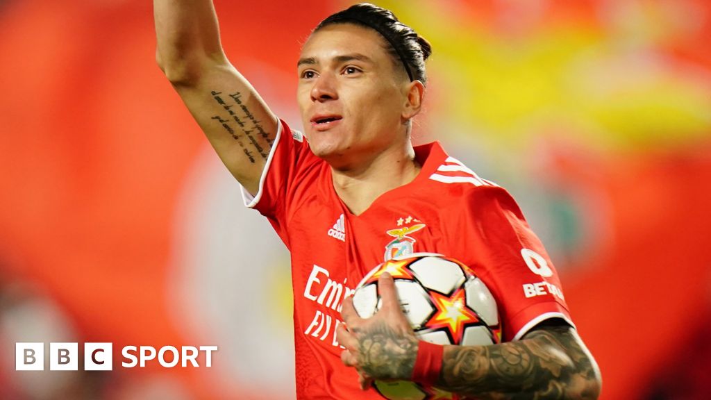 Roberto Firmino: Liverpool sign Brazil striker in £29m deal - BBC Sport