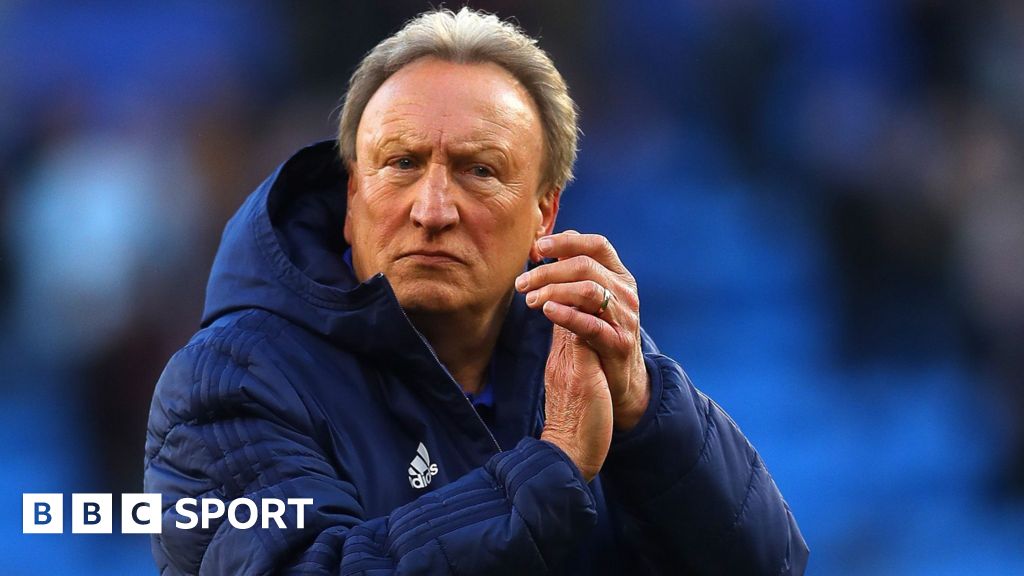 Cardiff City FC on X: FULL TIME: #CardiffCity 3-0 @AVFCOfficial Neil  Warnock's men with a dominant win at @CardiffCityStad! #CityAsOne 🔵⚽️🔵⚽️   / X
