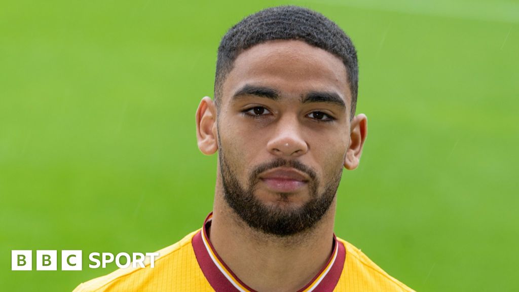 Brodie Spencer Huddersfield Town recall on loan Motherwell