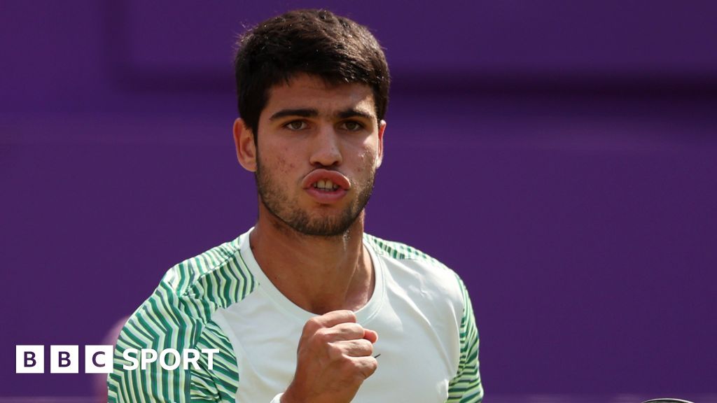 Queen's: Carlos Alcaraz beats Jiri Lehecka to reach first quarter-final ...