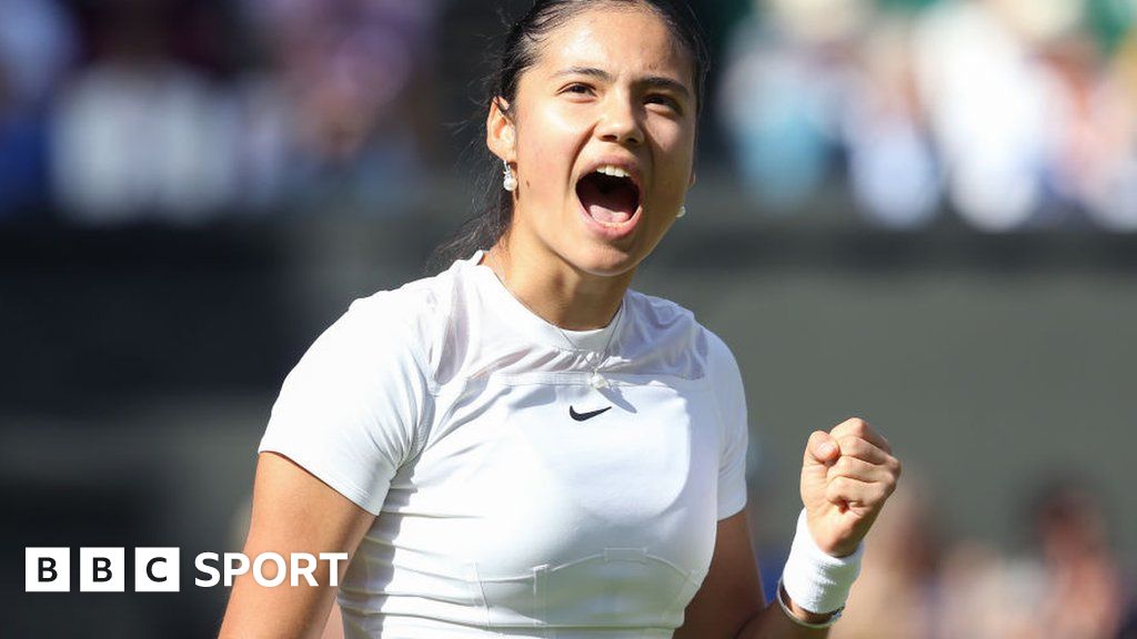 Emma Raducanu Wins Wimbledon Opener To Reach Second Round - BBC Sport