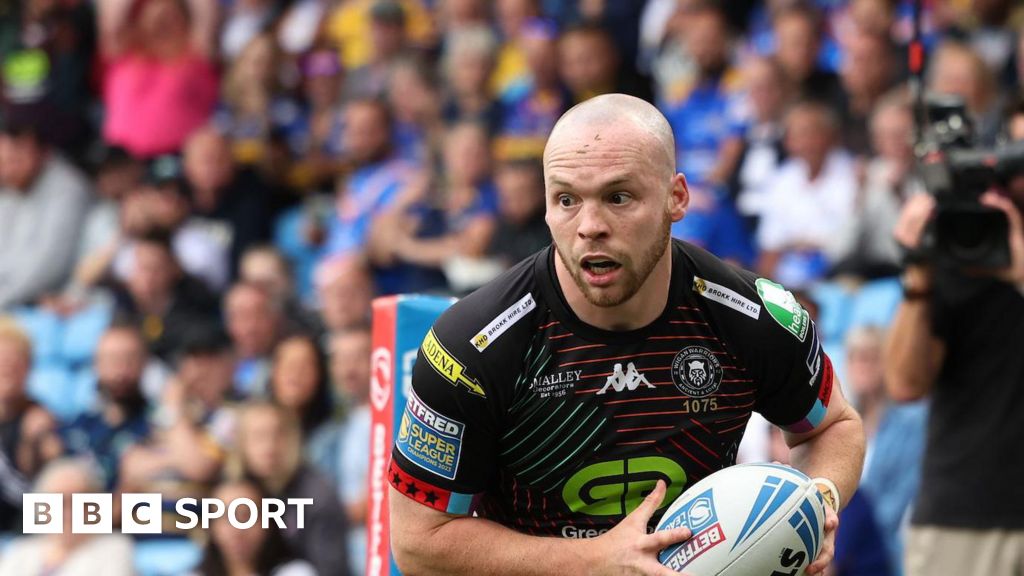 Wigan thrash Saints in Magic Weekend derby to go top