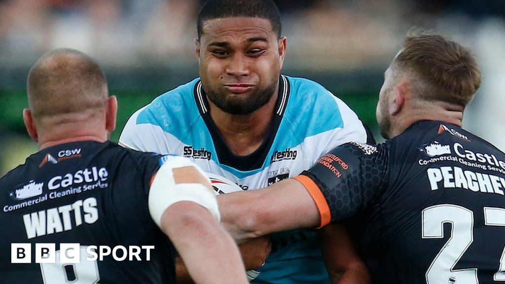 Chris Satae Hull Fc Prop Signs New Contract With Black And Whites Until 2023 Bbc Sport