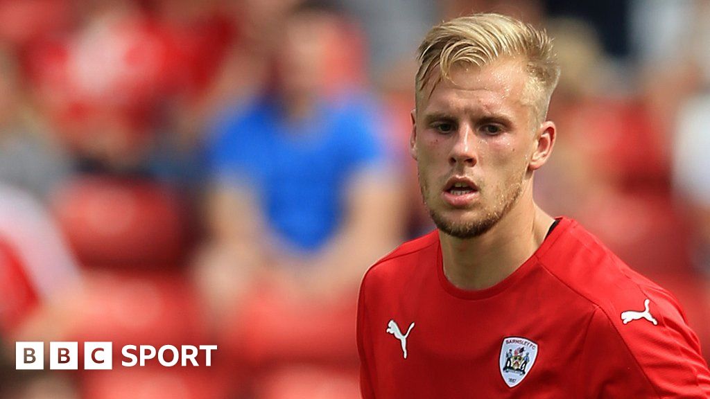 Marc Roberts: Birmingham City sign Barnsley defender - BBC Sport