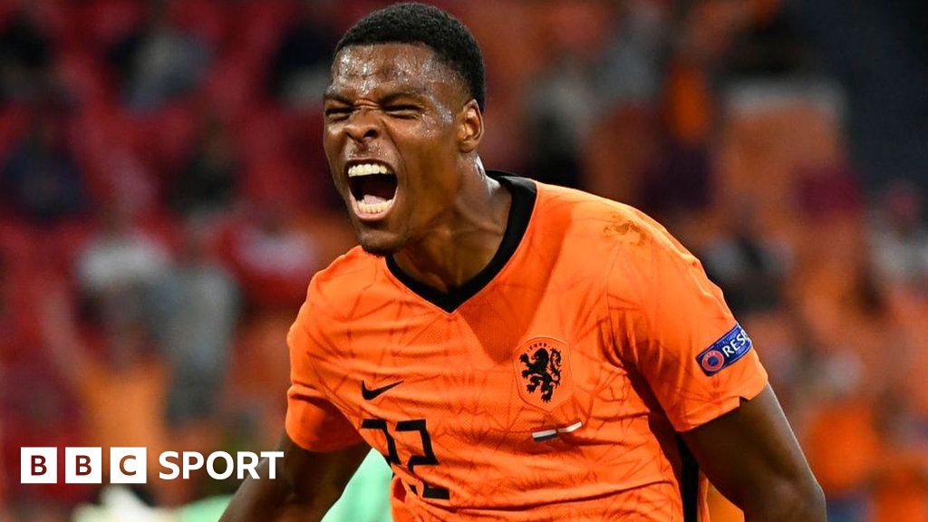 Denzel Dumfries From Aruba and amateur football to starring for the