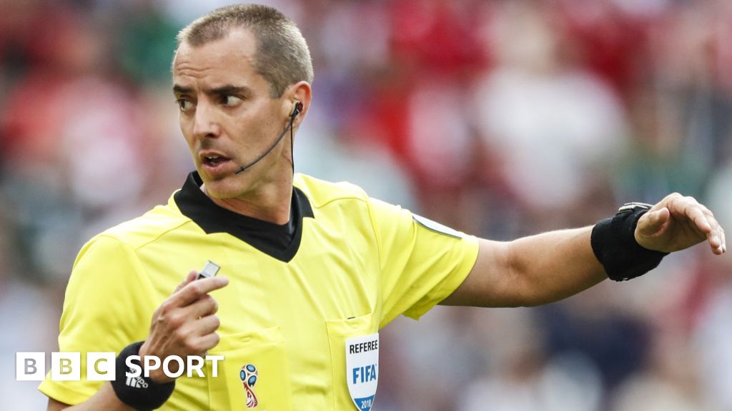 Referee asked for Ronaldo's jersey during World Cup match?