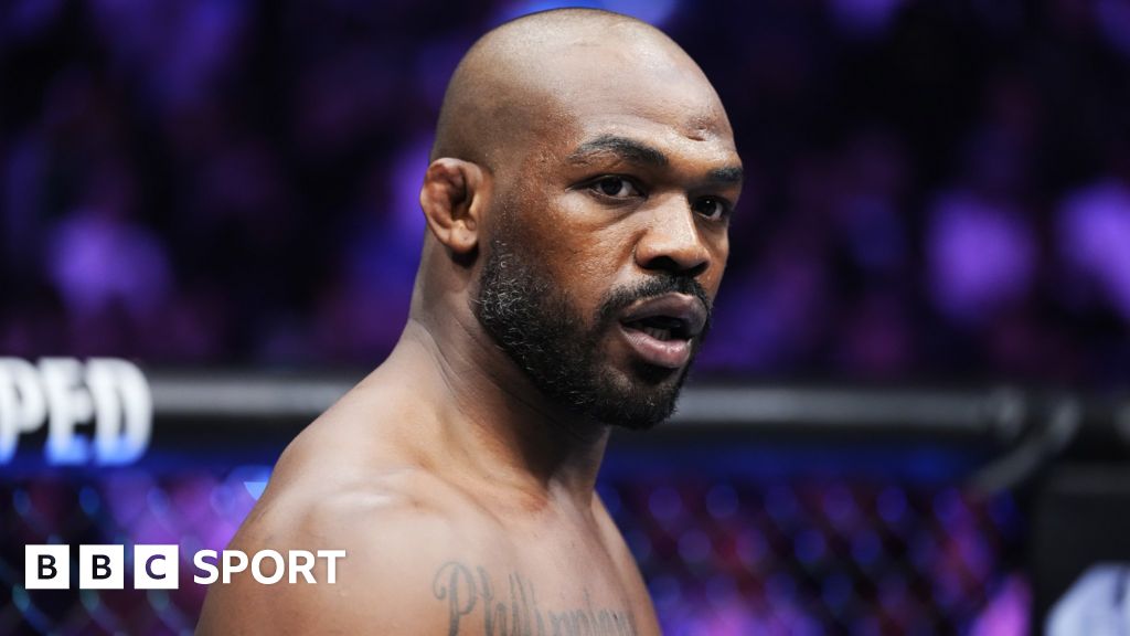 Jon Jones: Injured UFC heavyweight champion has elbow surgery - BBC Sport