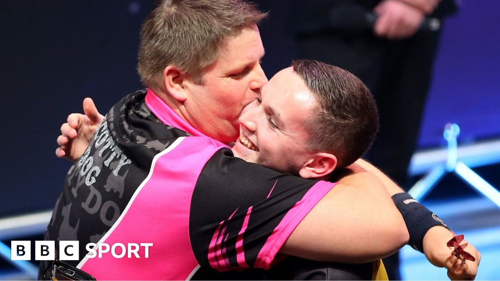 BDO World Darts Championship Scott Mitchell beats 14yearold Leighton