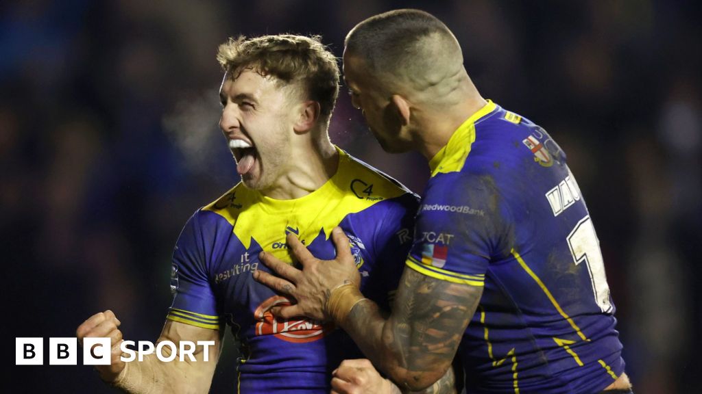 Super League: Warrington Wolves 36-10 Hull FC - Wolves get first win ...