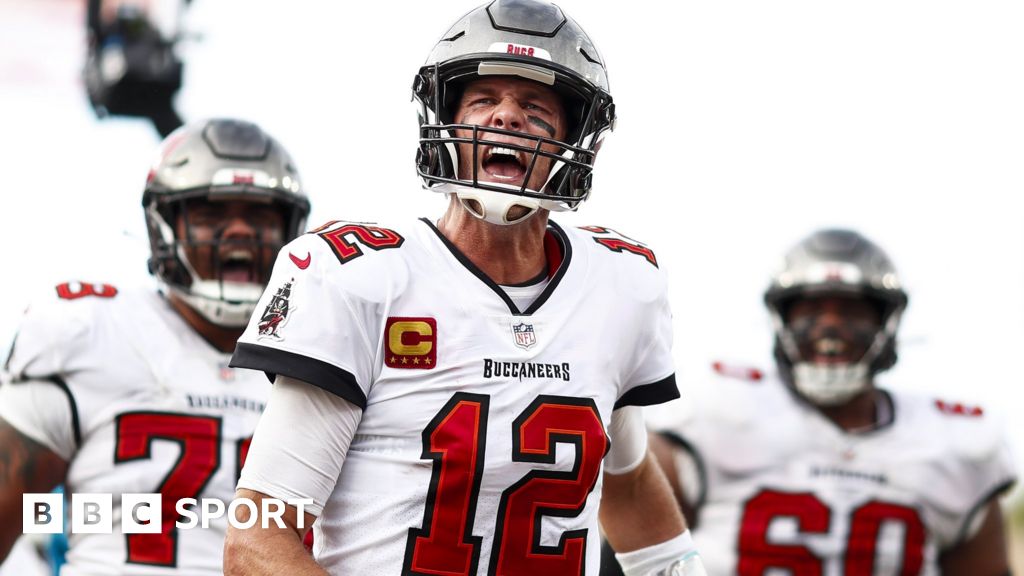 Tom Brady claims comeback record in Tampa Bay Buccaneers win - BBC Sport