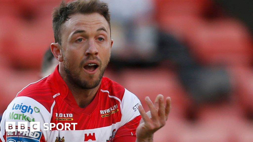 Ryan Brierley Salford Red Devils Sign Versatile Back From Leigh Centurions For 2022 Bbc Sport