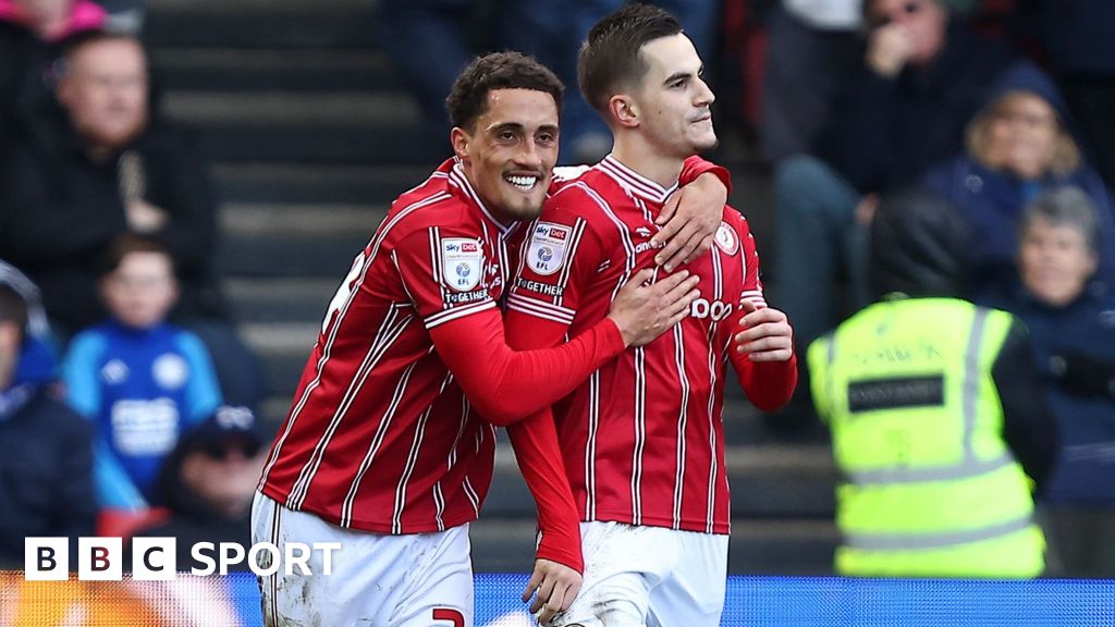 Bristol City 1-0 Leicester City: Anis Mehmeti stunner piles pressure on  promotion-chasing Foxes - BBC Sport
