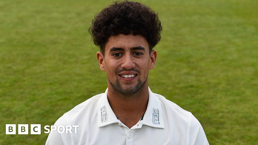 Brett D'Oliveira makes history with double ton for Worcestershire