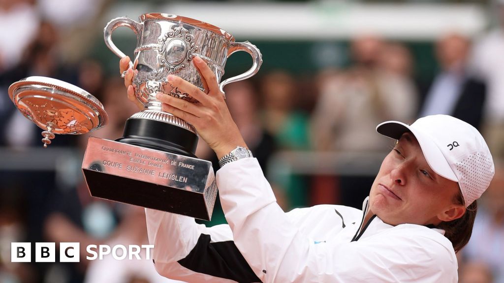 Roland-Garros 2023 : Iga Swiatek laisse tomber la casquette du trophée mais n’a pas perdu son emprise sur le tennis féminin