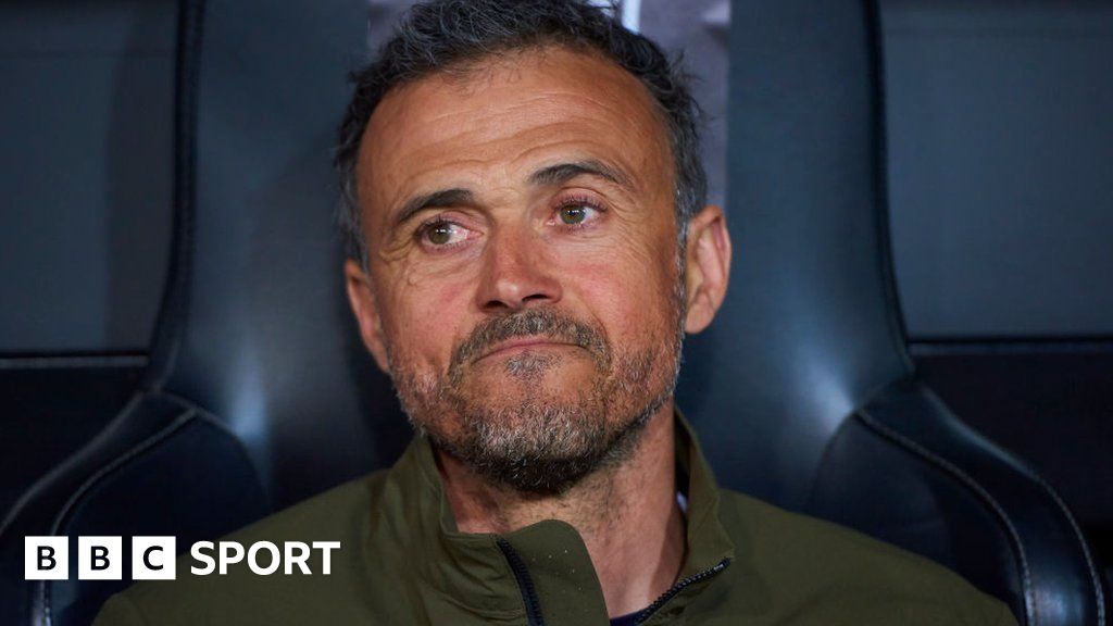 Luis Enrique says he sacked Robert Moreno from Spain post for