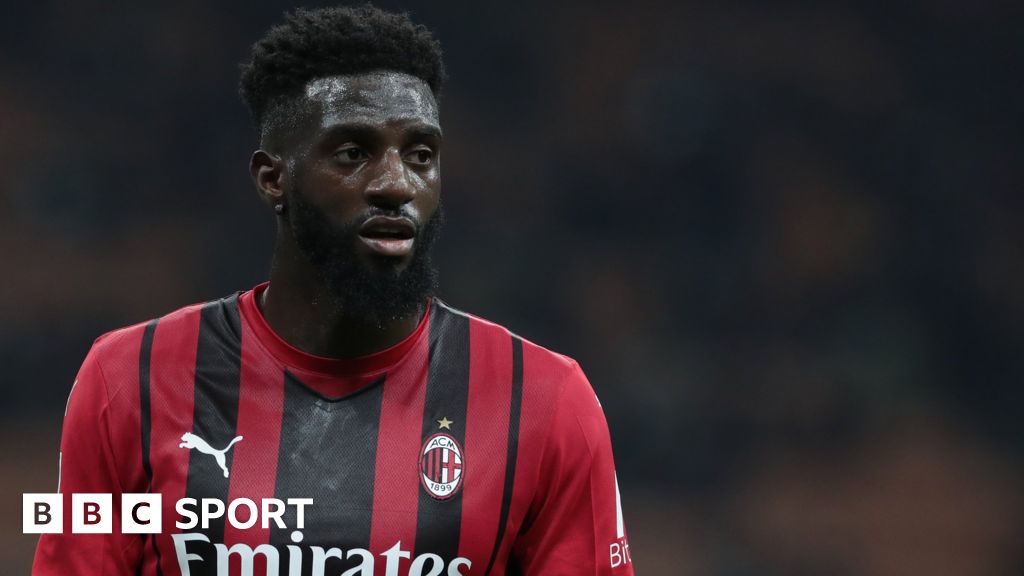 Tiemoue Bakayoko: AC Milan midfielder stopped by police before being - BBC Sport