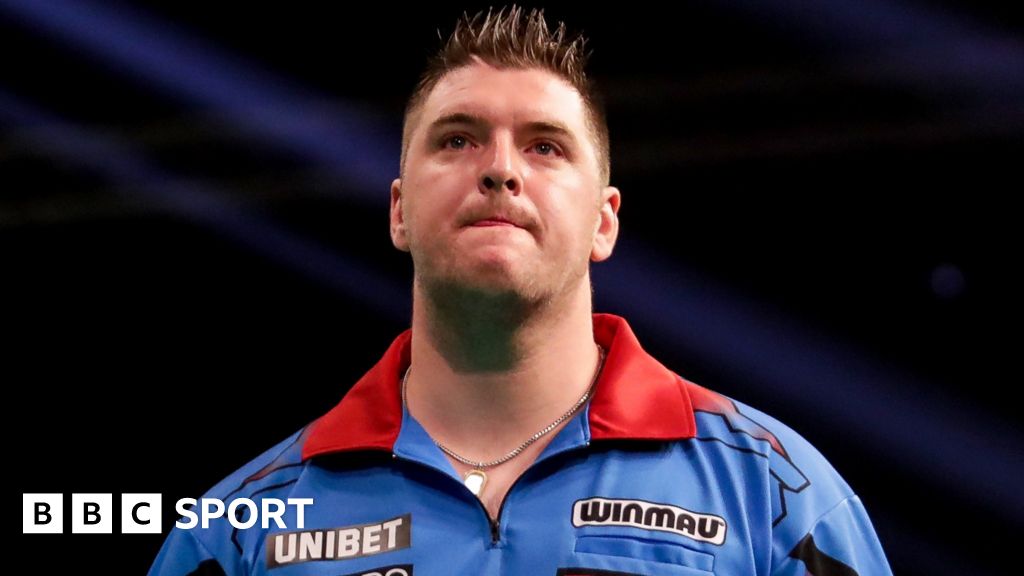 PDC World Darts Jamie Lewis beats Daryl Gurney 43 at World