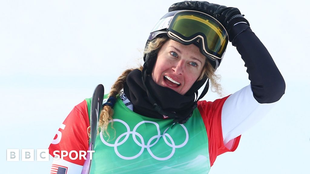 Bolle Lindsey Jacobellis ゴーグル Winter Olympics: Lindsey Jacobellis' snowboard cross gold