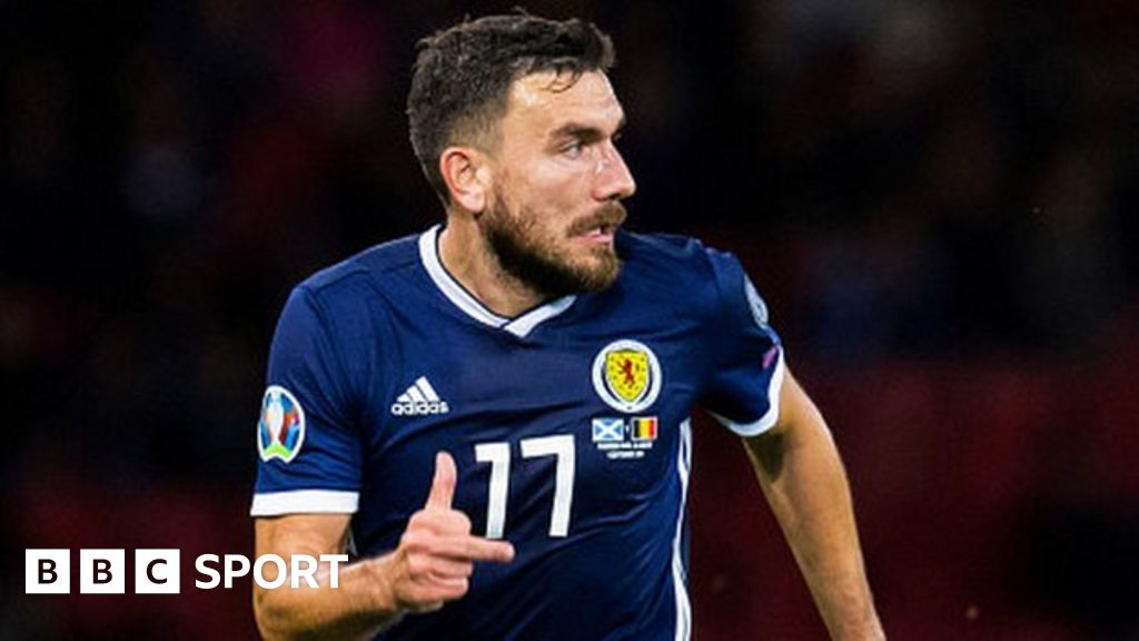 Robert Snodgrass Former Scotland Midfielder Joins Hearts Bbc Sport