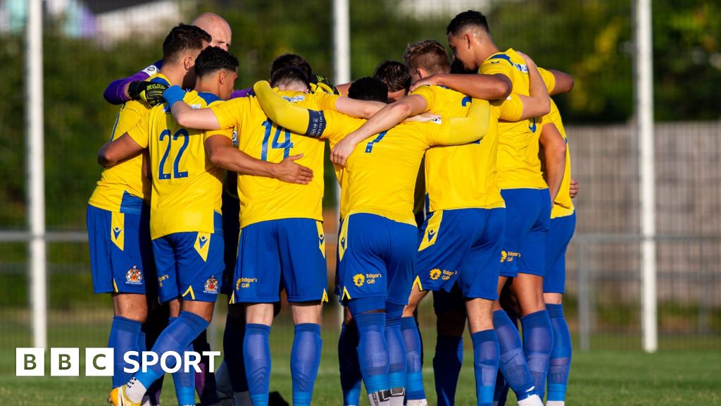 Lee Kendall delight as Barry Town secure Cymru South title BBC Sport