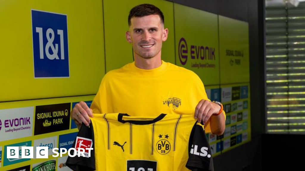 Borussia Dortmund Signs Pascal Gross from Brighton