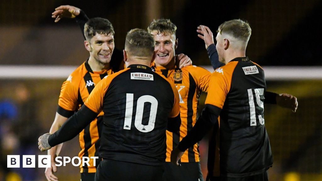 Scottish Cup Auchinleck Talbot, Clydebank and Banks O'Dee upset the odds to reach fourth round