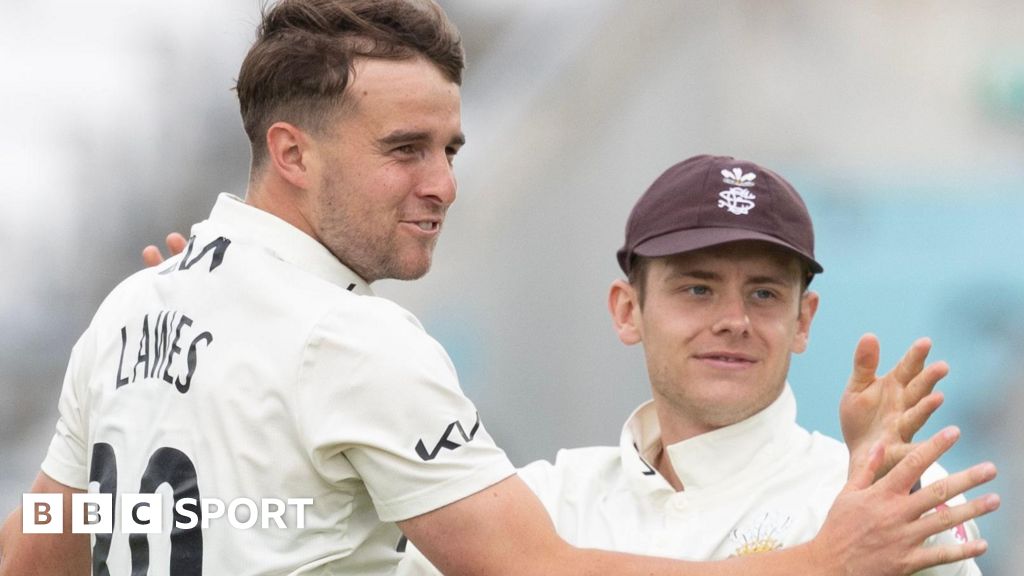 County Championship: Division One leaders Surrey beat Essex