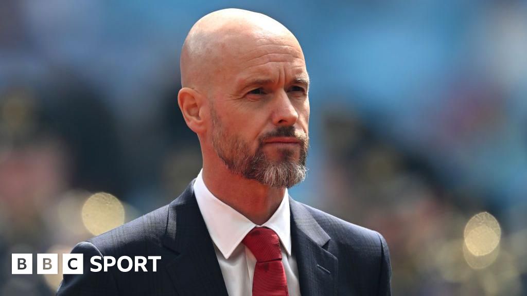 Ten Hag signs new Manchester United deal until 2026