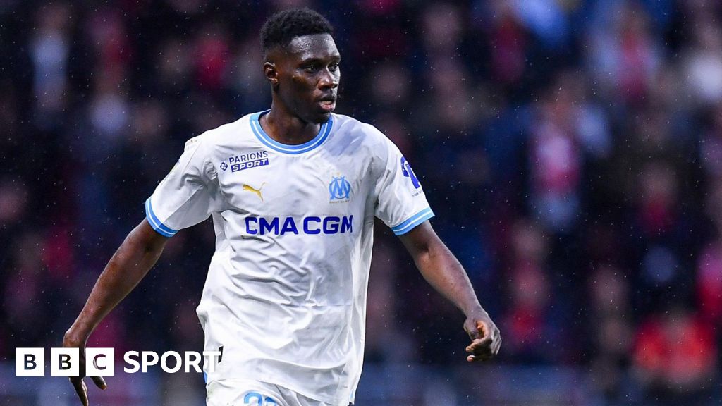 Palace sign ex-Watford winger Sarr from Marseille