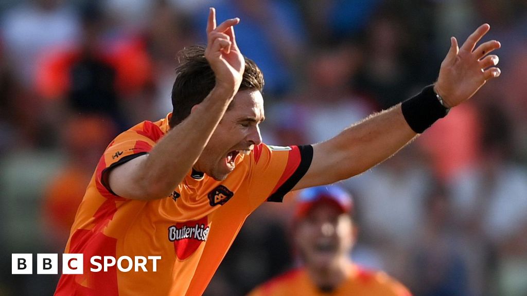 Southee stars as Phoenix claim vital win over Rockets