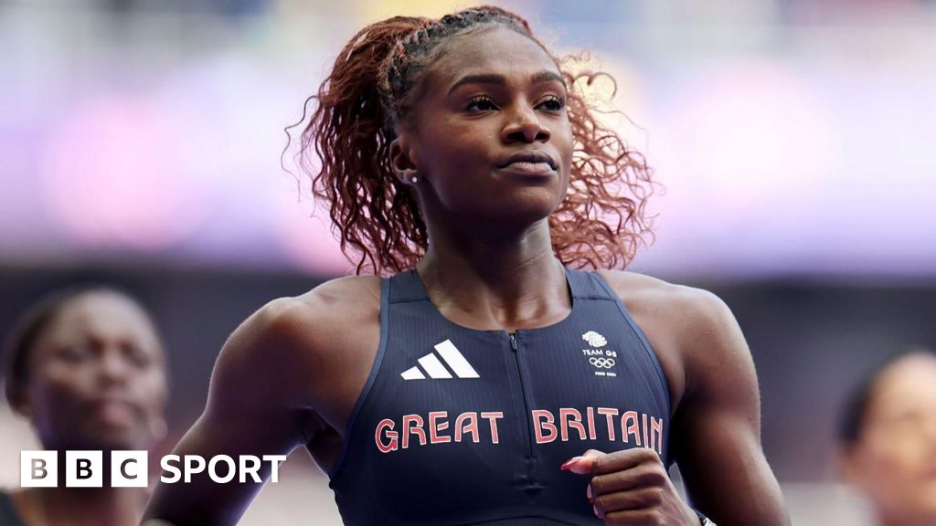 British trio progress in 200m but Jackson withdraws